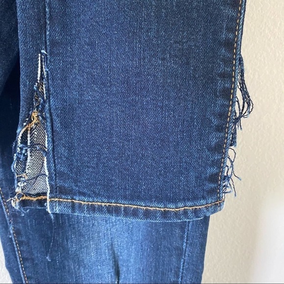 Levi Strauss 721 High Rise Skinny Destroyed Jeans Size 28 - Picture 7 of 10